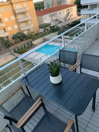 Apartamento Con Piscina Y Cerca De La Playa Cambrils Exterior photo
